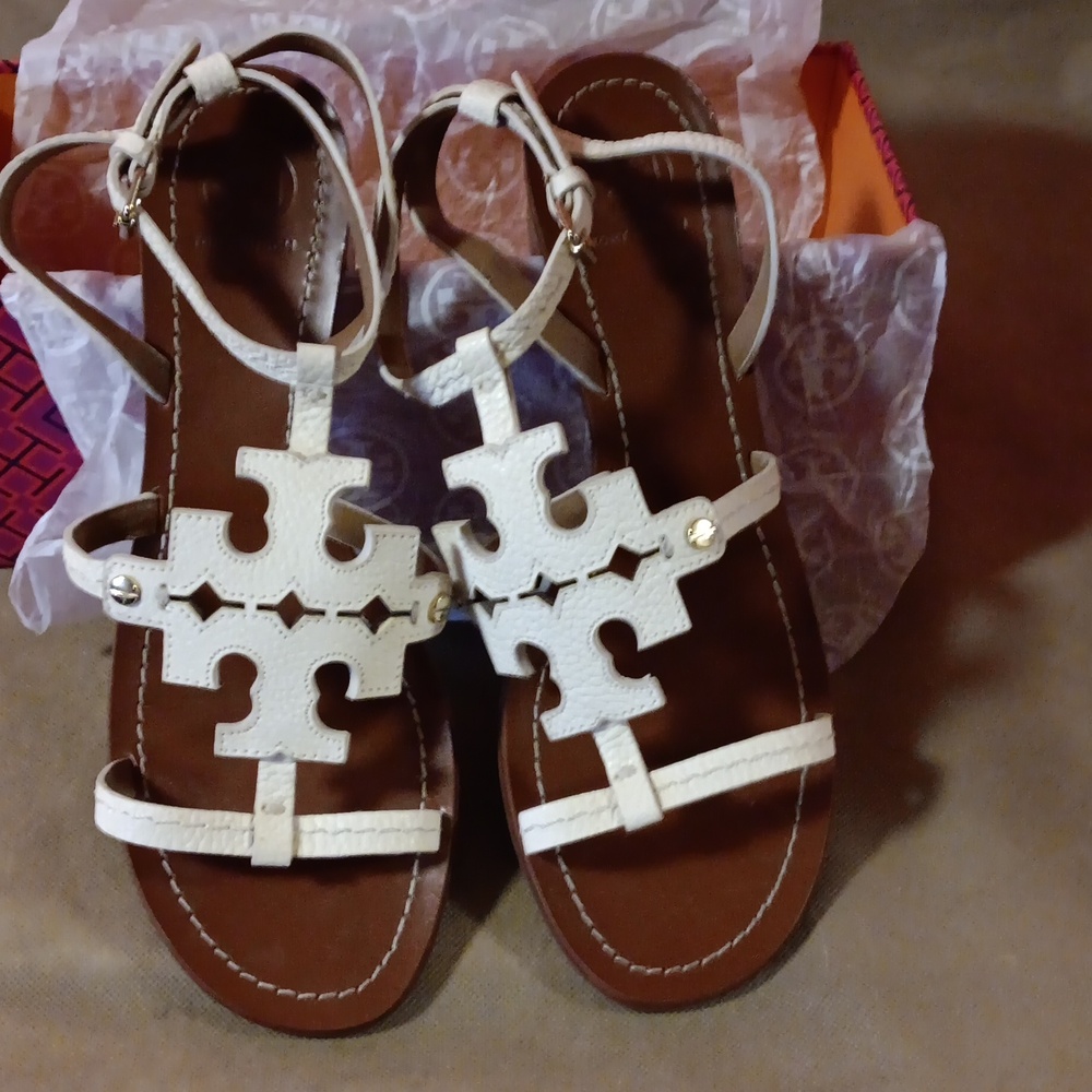 Tory Burch bone white sandals size 9M